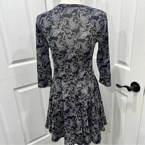 Dina be precious paisley fitted long sleeve mini dress light sweater fabric - Picture 4 of 7
